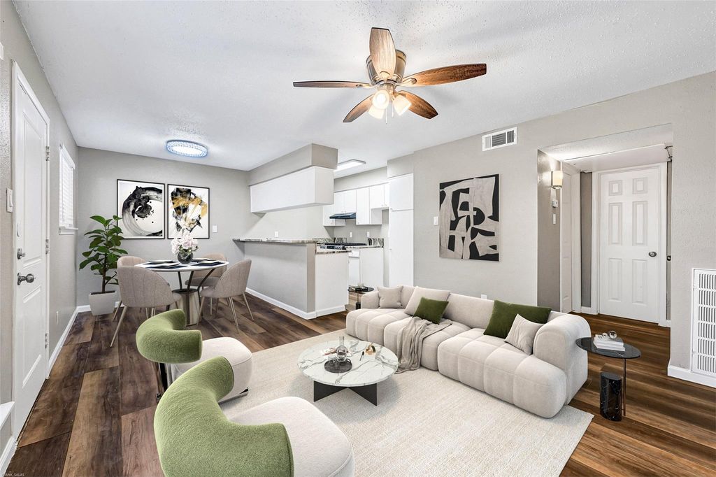 1529 Wirt Road 19, Houston, TX 77055