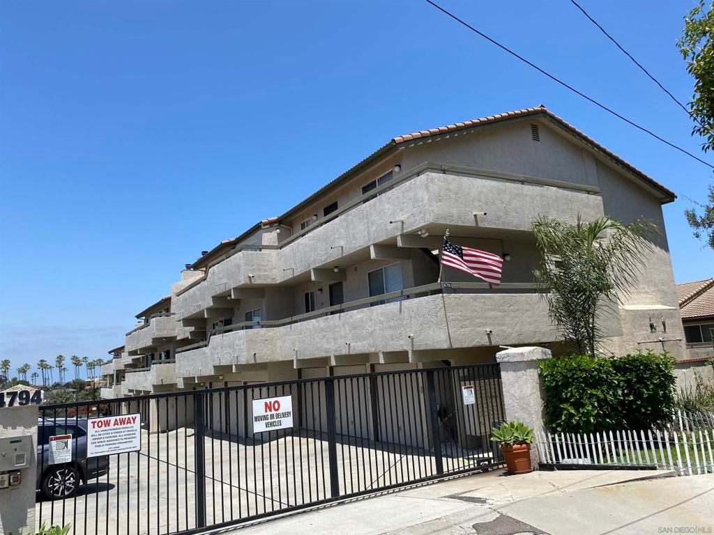 Image 1 of property listing at 4794 ARIZONA STREET 104, San Diego, CA 92116