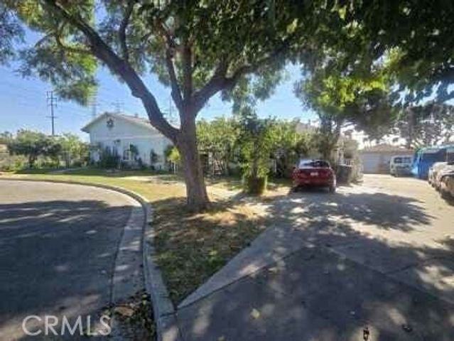 5746 -5748 Rocket, Lakewood, CA 90713