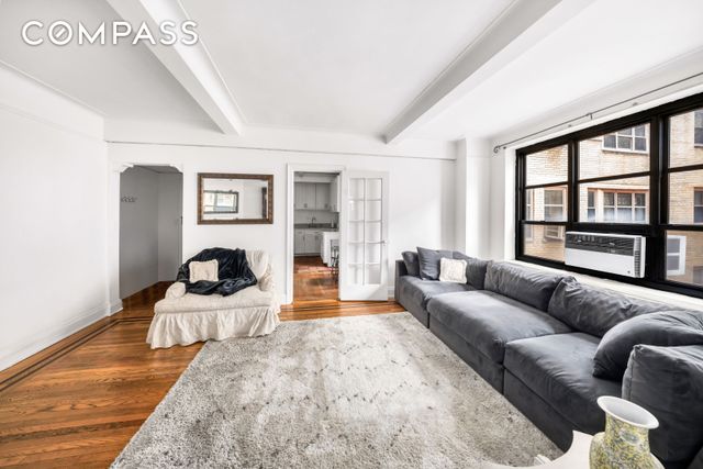 235 E 22nd St Apt 12T, New York City, NY 10010