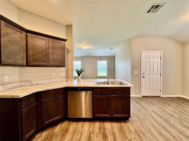 1814 S 14th Street, Broken Arrow, OK 74012