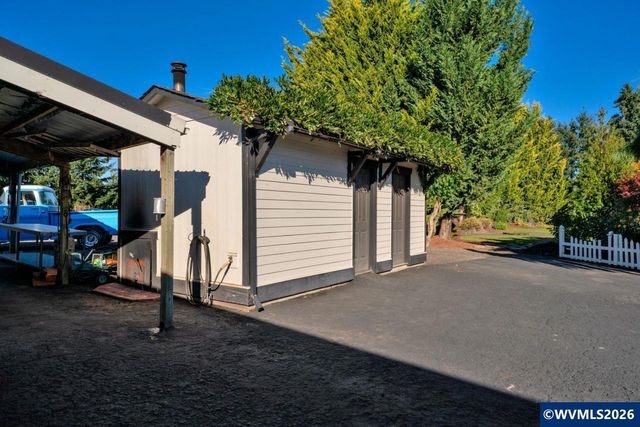 2995 Molalla Rd, Woodburn, OR 97071