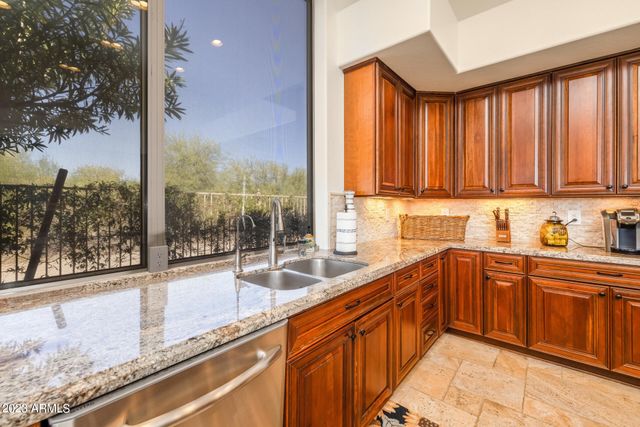 13331 E DEL TIMBRE Drive, Scottsdale, AZ 85259