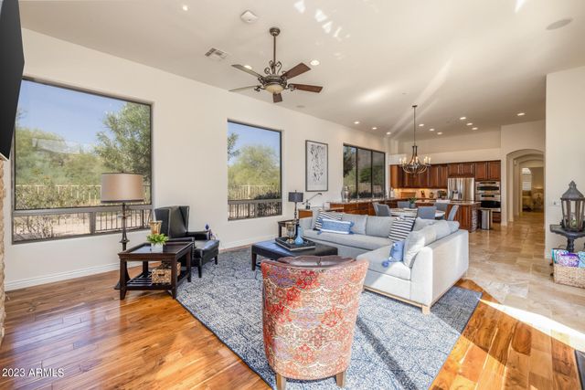 13331 E DEL TIMBRE Drive, Scottsdale, AZ 85259