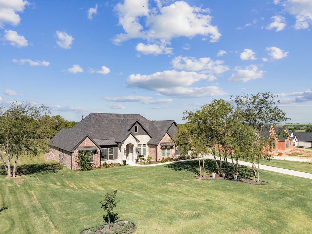 6025 Bella Terra Lane, Godley, TX 76044