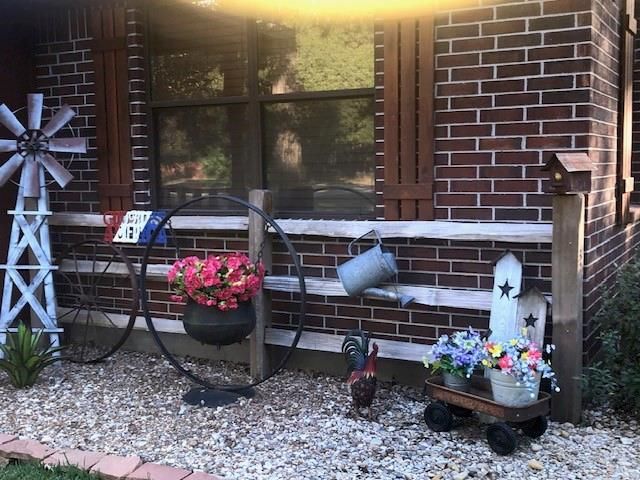 36 Kalyn Road, Huntsville, TX 77340