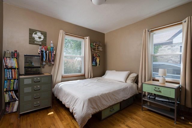 2902 E Allerton AVENUE, Saint Francis, WI 53235