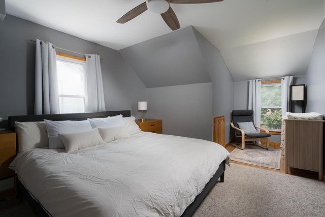 2902 E Allerton AVENUE, Saint Francis, WI 53235