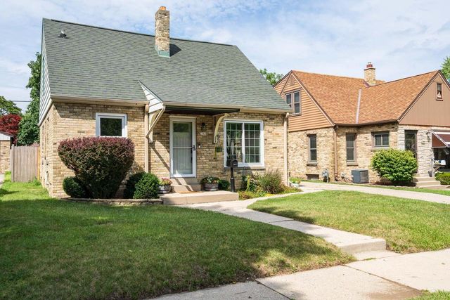 2902 E Allerton AVENUE, Saint Francis, WI 53235