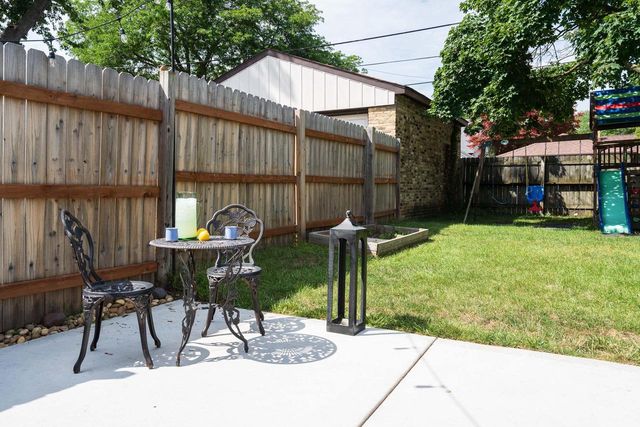 2902 E Allerton AVENUE, Saint Francis, WI 53235