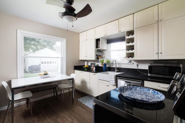 2902 E Allerton AVENUE, Saint Francis, WI 53235