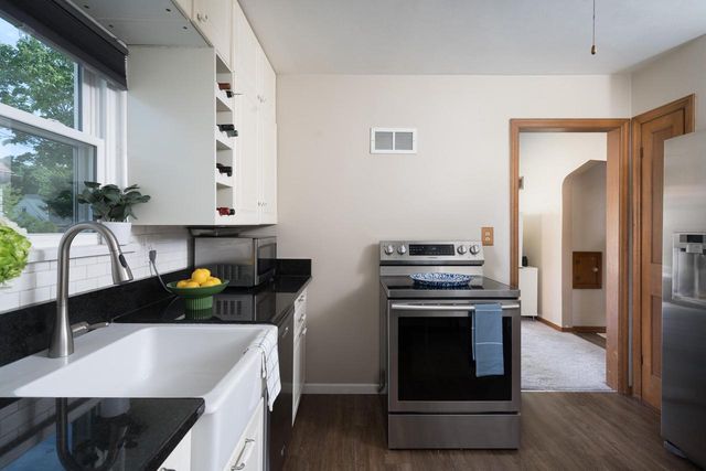 2902 E Allerton AVENUE, Saint Francis, WI 53235