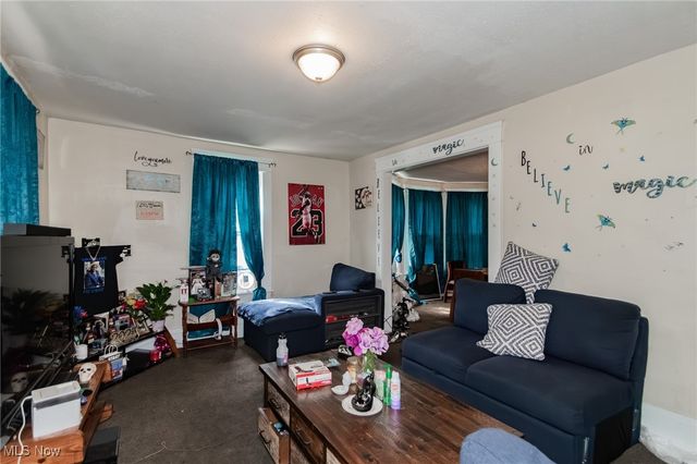 834 Kenyon Street, Akron, OH 44311