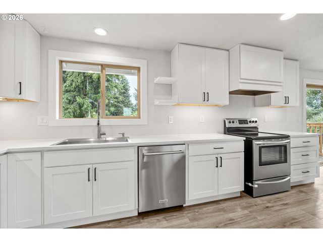 1185 NETZEL St, Oregon City, OR 97045