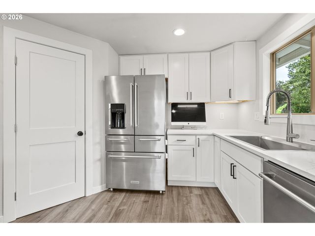 1185 NETZEL St, Oregon City, OR 97045