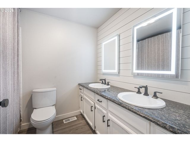 1185 NETZEL St, Oregon City, OR 97045