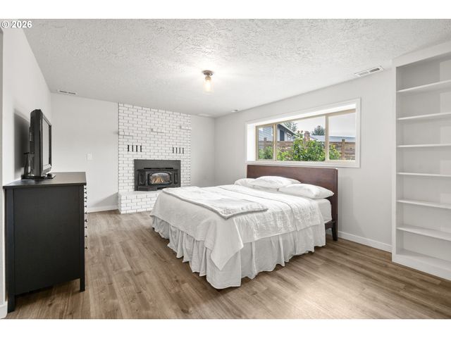 1185 NETZEL St, Oregon City, OR 97045