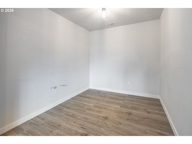 1185 NETZEL St, Oregon City, OR 97045
