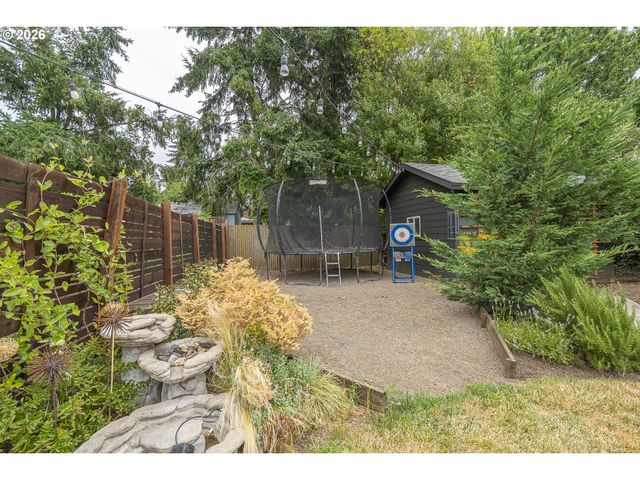 1185 NETZEL St, Oregon City, OR 97045
