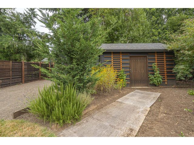1185 NETZEL St, Oregon City, OR 97045