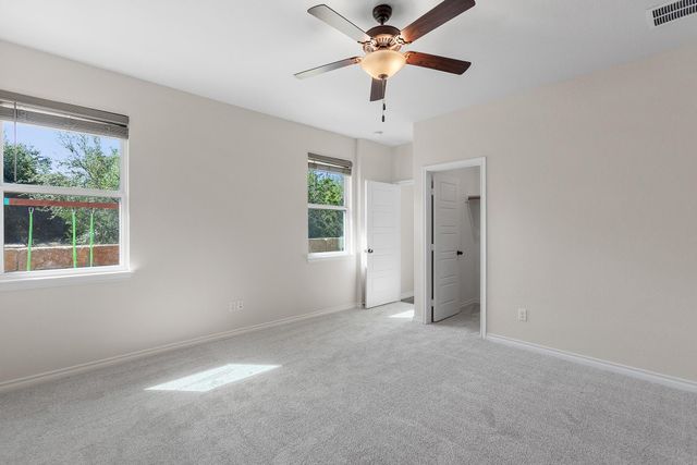 185 Valley Sierra LN, Driftwood, TX 78619