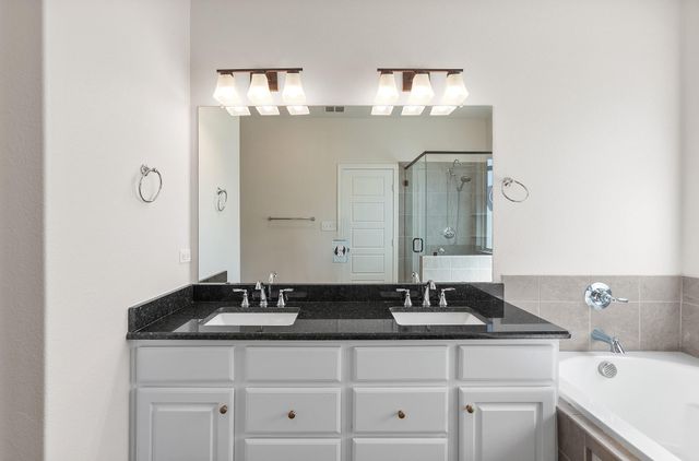 185 Valley Sierra LN, Driftwood, TX 78619
