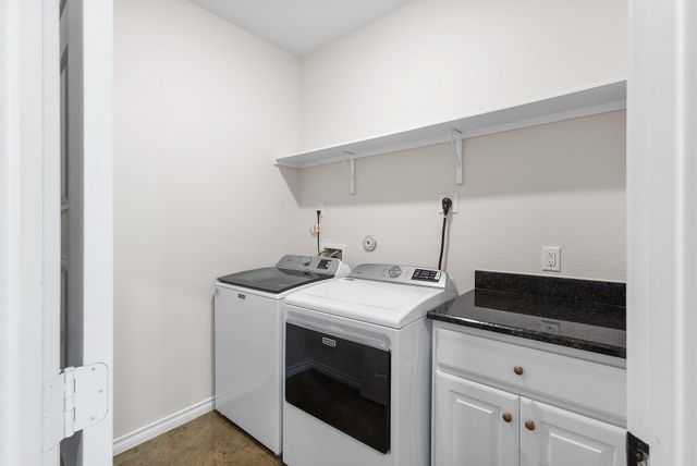 185 Valley Sierra LN, Driftwood, TX 78619