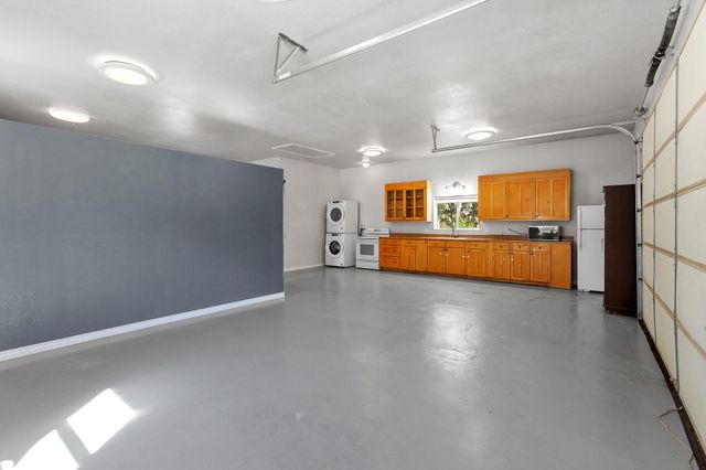 185 Valley Sierra LN, Driftwood, TX 78619