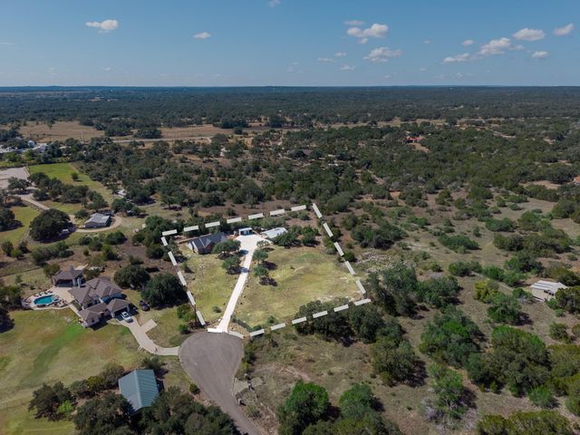 185 Valley Sierra LN, Driftwood, TX 78619