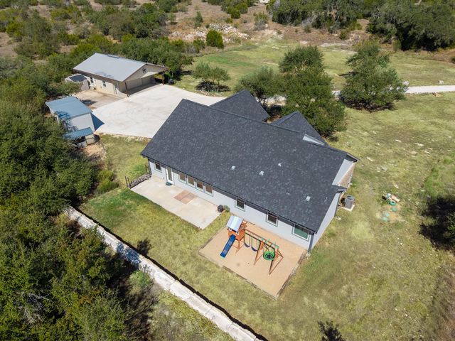 185 Valley Sierra LN, Driftwood, TX 78619