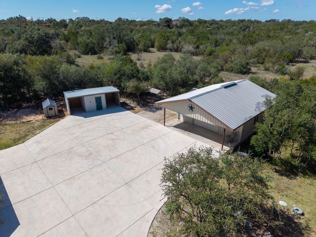 185 Valley Sierra LN, Driftwood, TX 78619