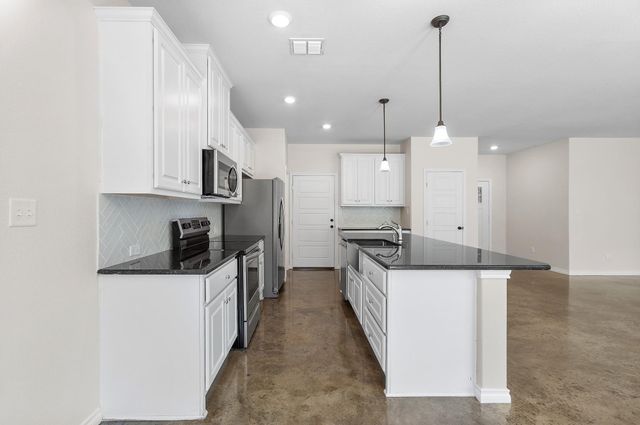 185 Valley Sierra LN, Driftwood, TX 78619