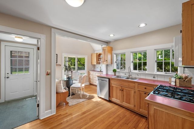 10 Charlotte Road, Marblehead, MA 01945