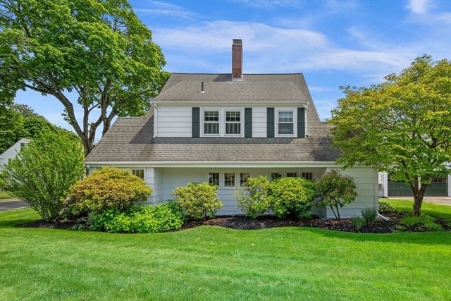 10 Charlotte Road, Marblehead, MA 01945