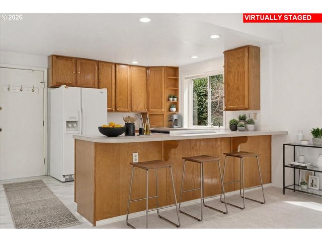 11041 Sw 45TH Ave, Portland, OR 97219