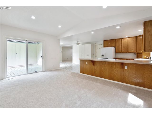 11041 Sw 45TH Ave, Portland, OR 97219