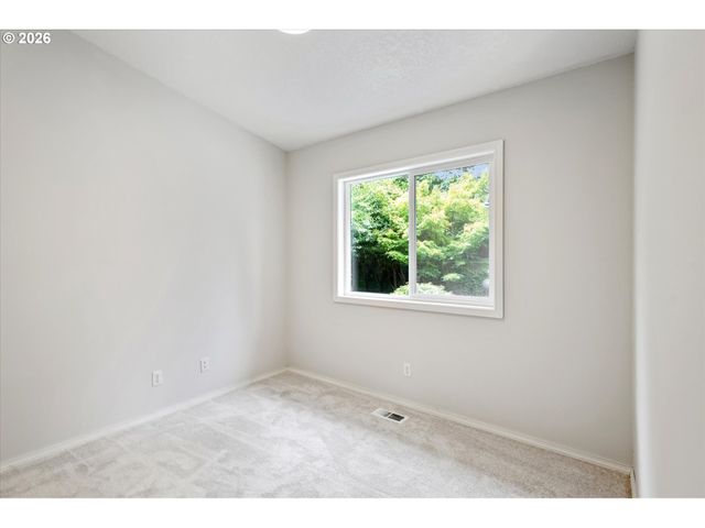 11041 Sw 45TH Ave, Portland, OR 97219