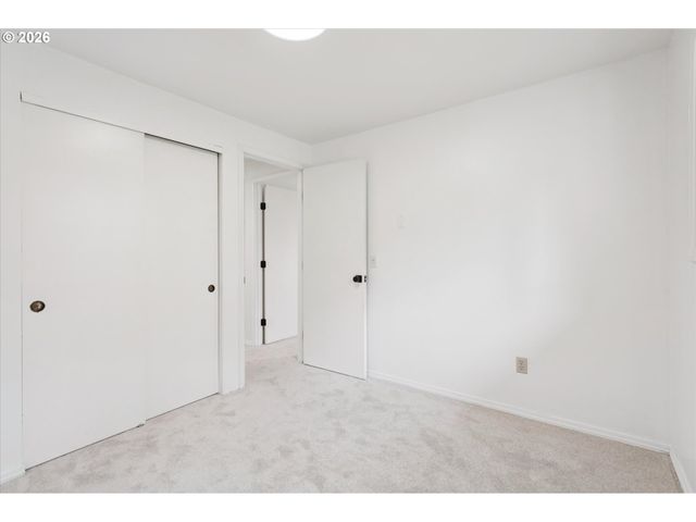 11041 Sw 45TH Ave, Portland, OR 97219