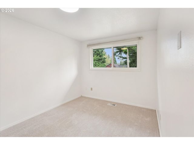 11041 Sw 45TH Ave, Portland, OR 97219