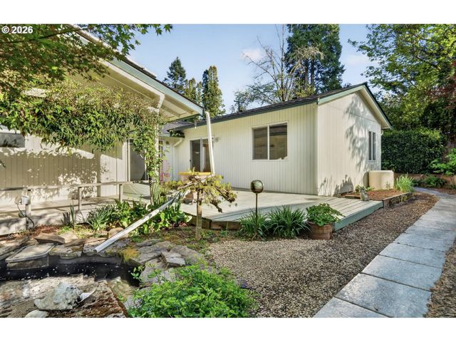 11041 Sw 45TH Ave, Portland, OR 97219