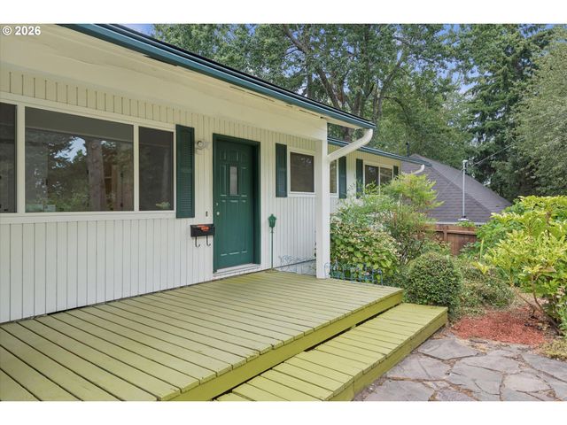 11041 Sw 45TH Ave, Portland, OR 97219