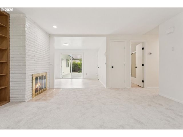 11041 Sw 45TH Ave, Portland, OR 97219