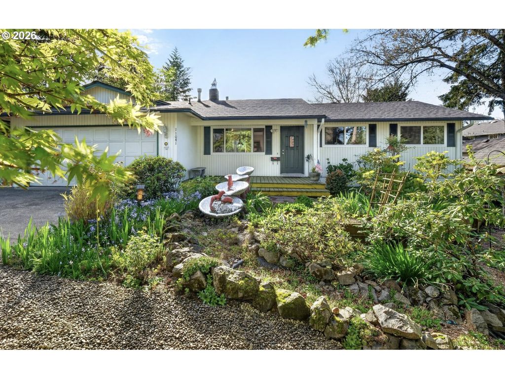 11041 Sw 45TH Ave, Portland, OR 97219