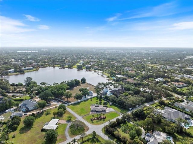 50 Cajeput DR, Naples, FL 34108