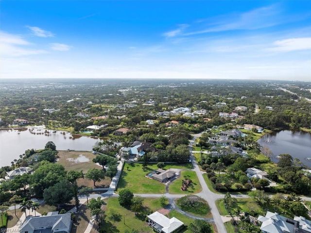 50 Cajeput DR, Naples, FL 34108