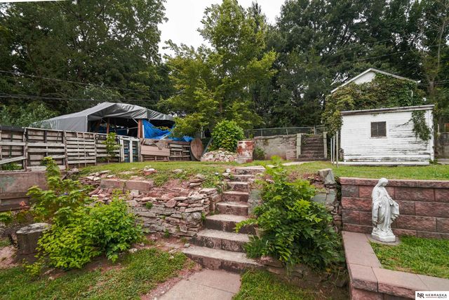 1724 S 8th Street, Omaha, NE 68108