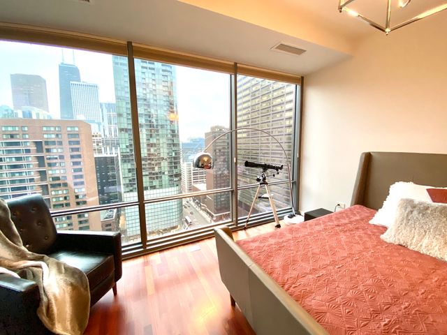 240 E Illinois Street 1706, Chicago, IL 60611