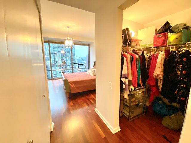240 E Illinois Street 1706, Chicago, IL 60611