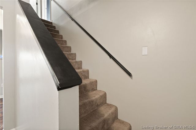 4025 Summer Place, New Albany, IN 47150