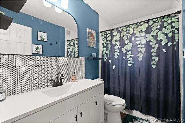 4025 Summer Place, New Albany, IN 47150